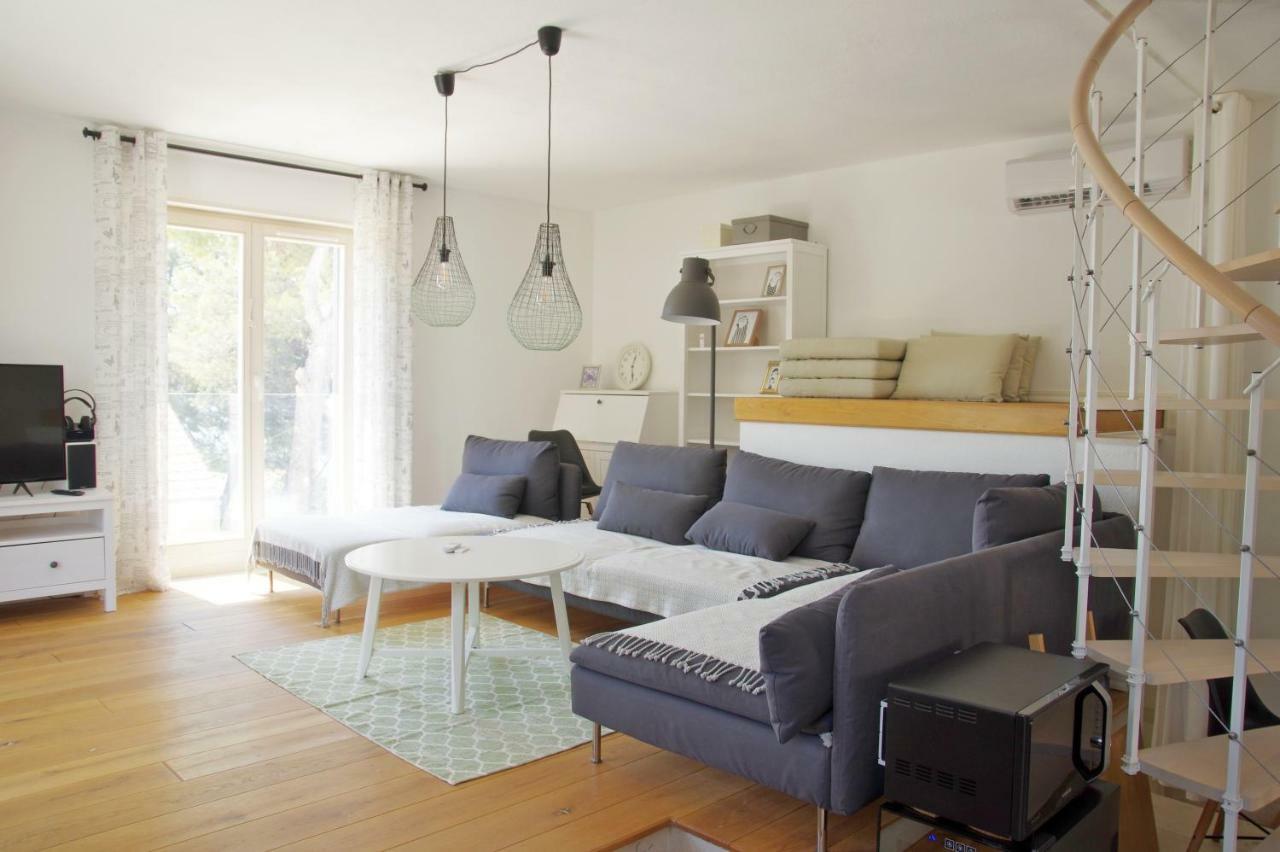 Holiday Home Nevista Sumartin Zewnętrze zdjęcie