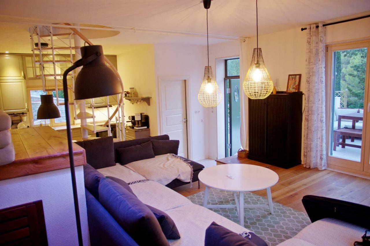 Holiday Home Nevista Sumartin Zewnętrze zdjęcie